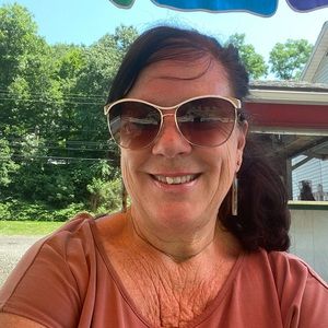 Meet your Posher, Sharon